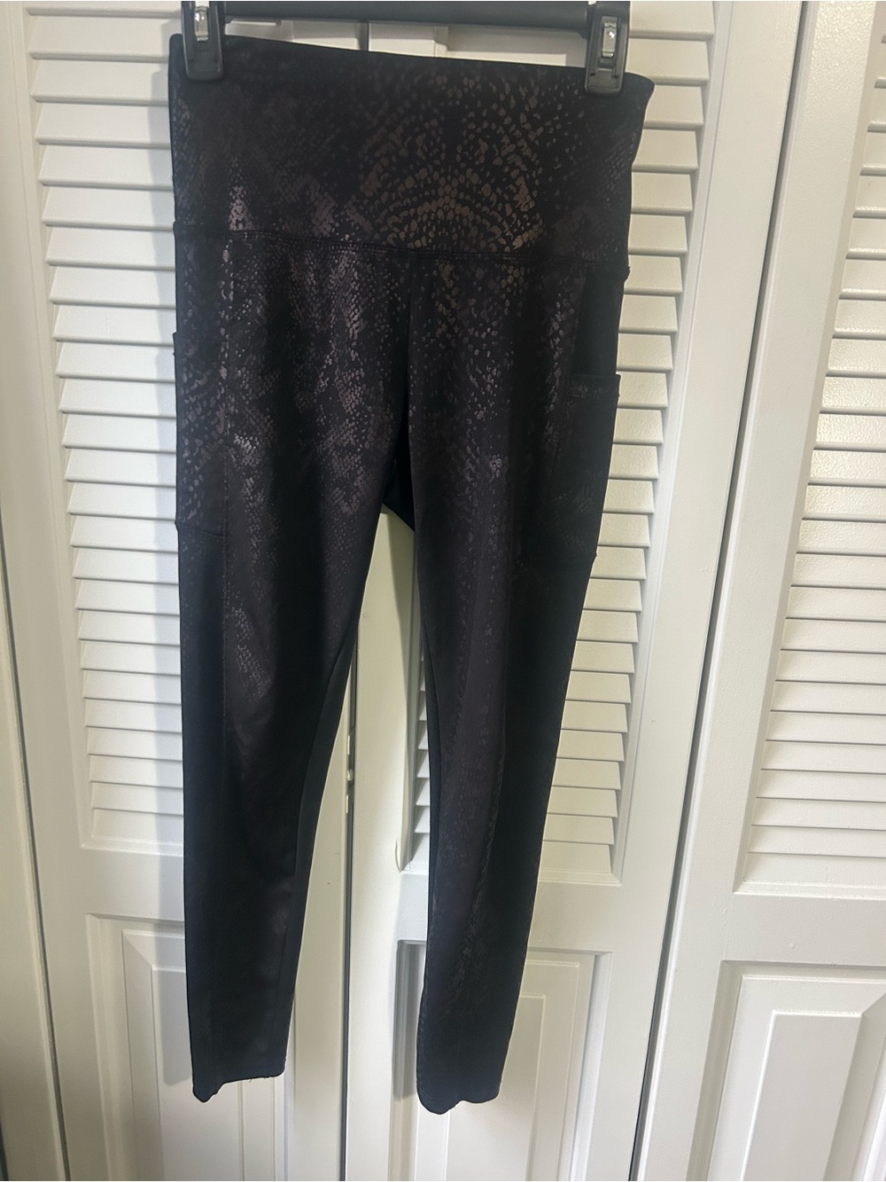 shosho Black Snakeskin-Print High-Waist Leggings